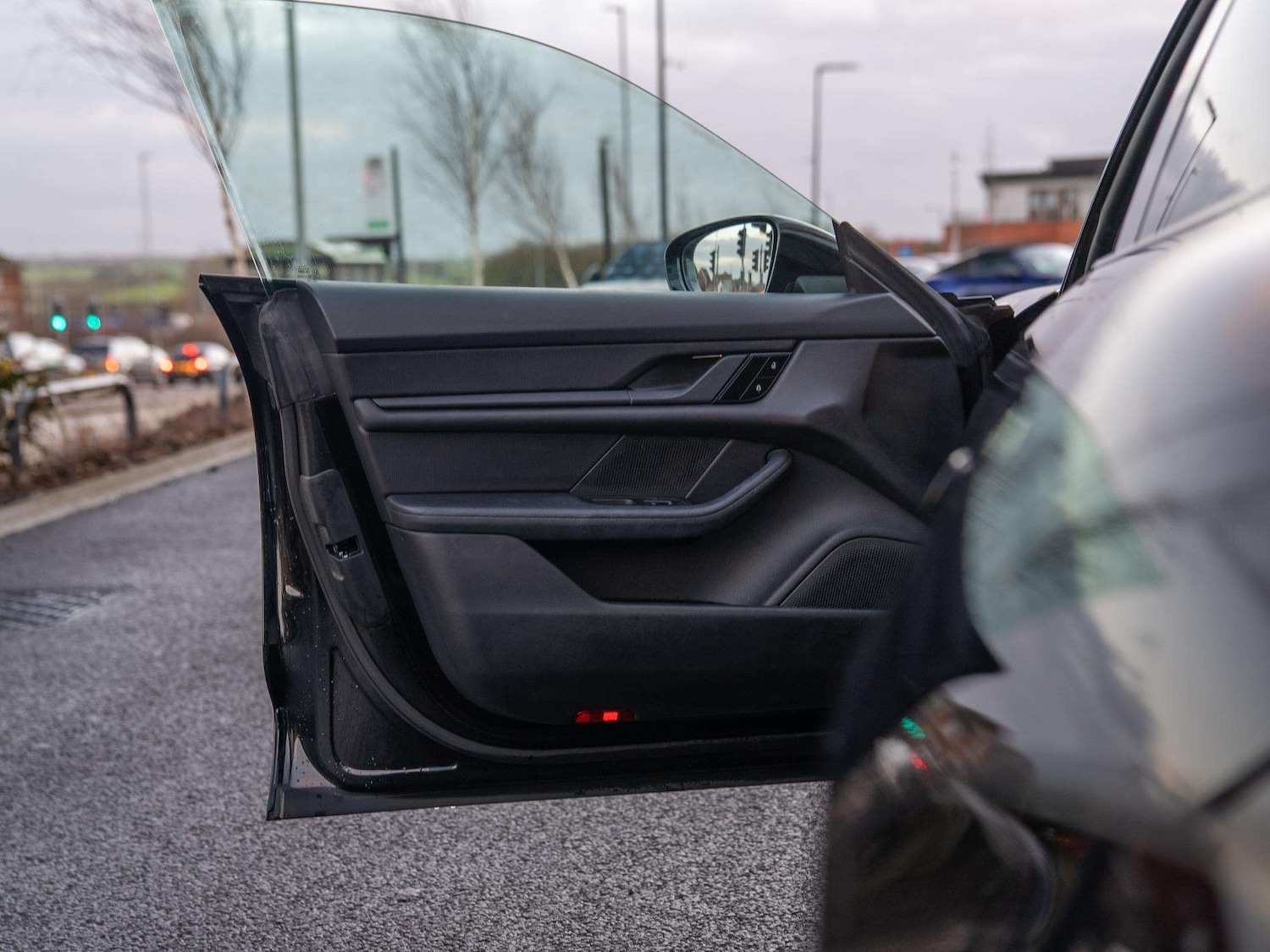 Used Porsche Taycan 2021 for sale - 77333838: Photo 29