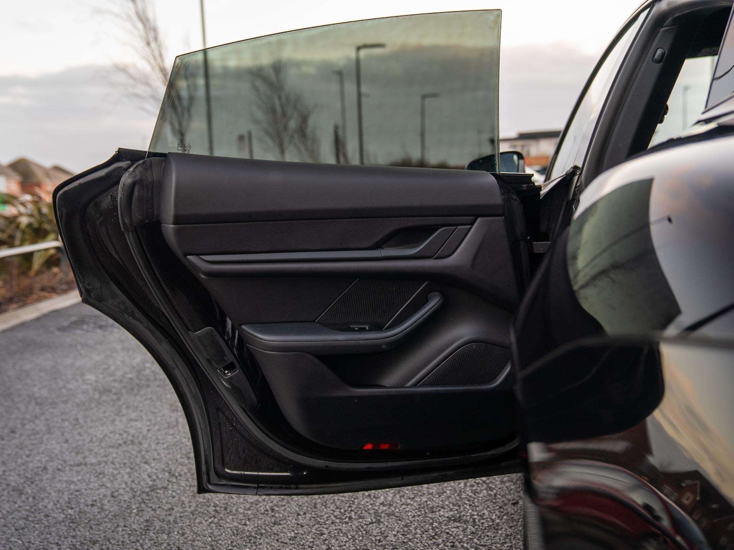 Used Porsche Taycan 2021 for sale - 77333838: Photo 32