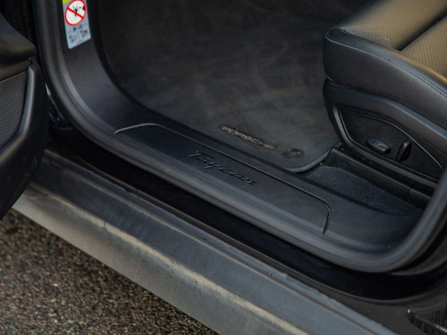 Used Porsche Taycan 2021 for sale - 77333838: Photo 34