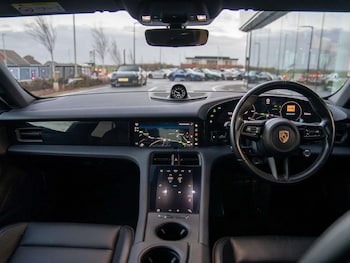 Used Porsche Taycan 2021 for sale - 77333838: Photo