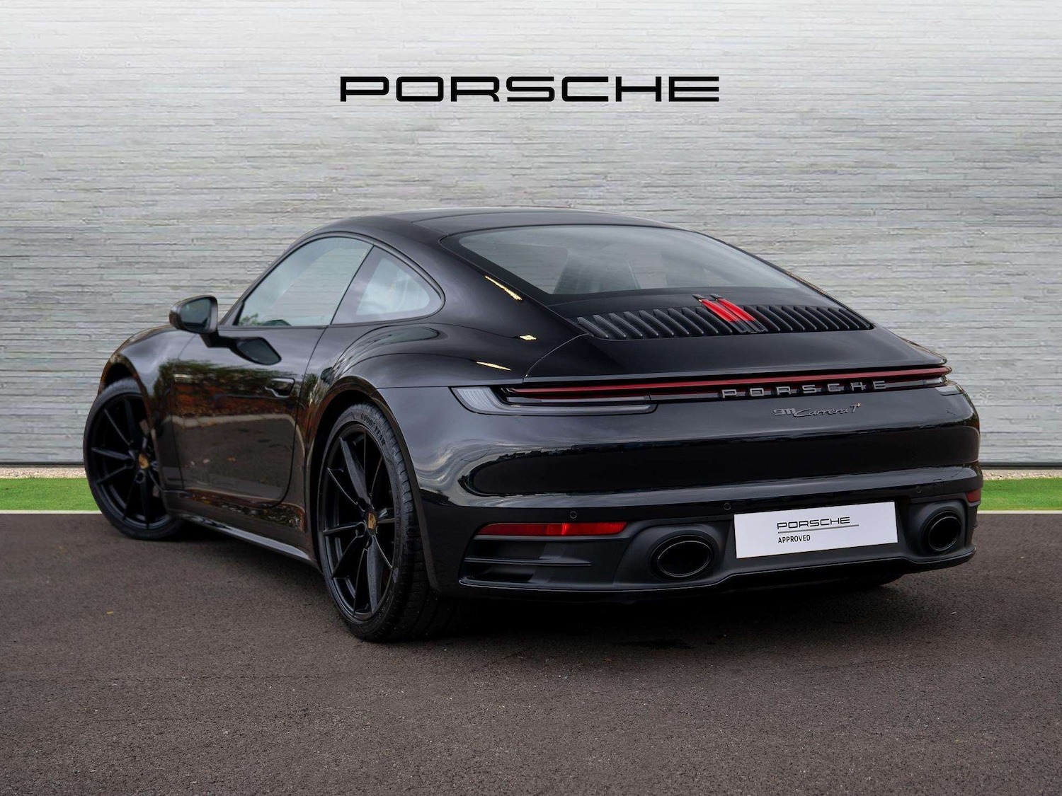 Used Porsche 911 2023 for sale - 76540837: Photo 2