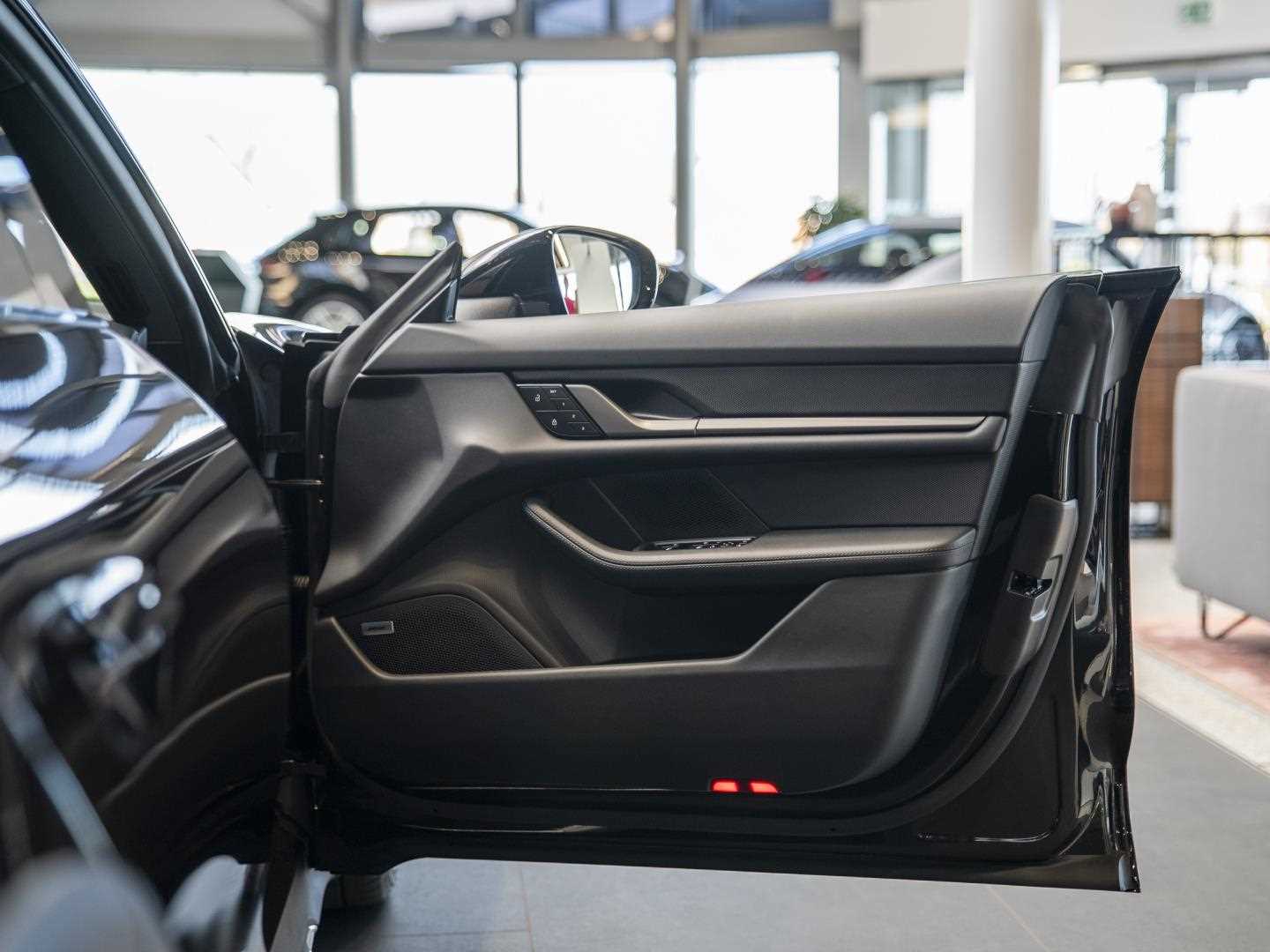 Vehicle 33