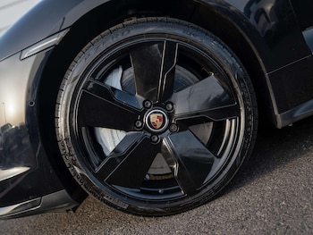 Used Porsche Taycan 2020 for sale - 78023857: Photo