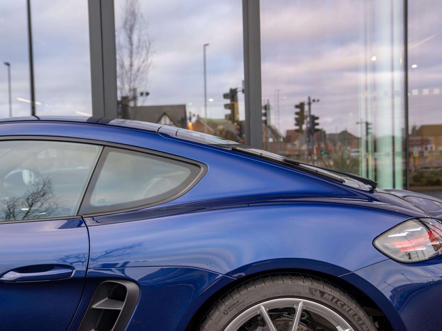 Used Porsche Cayman 2022 for sale - 77458601: Photo 2