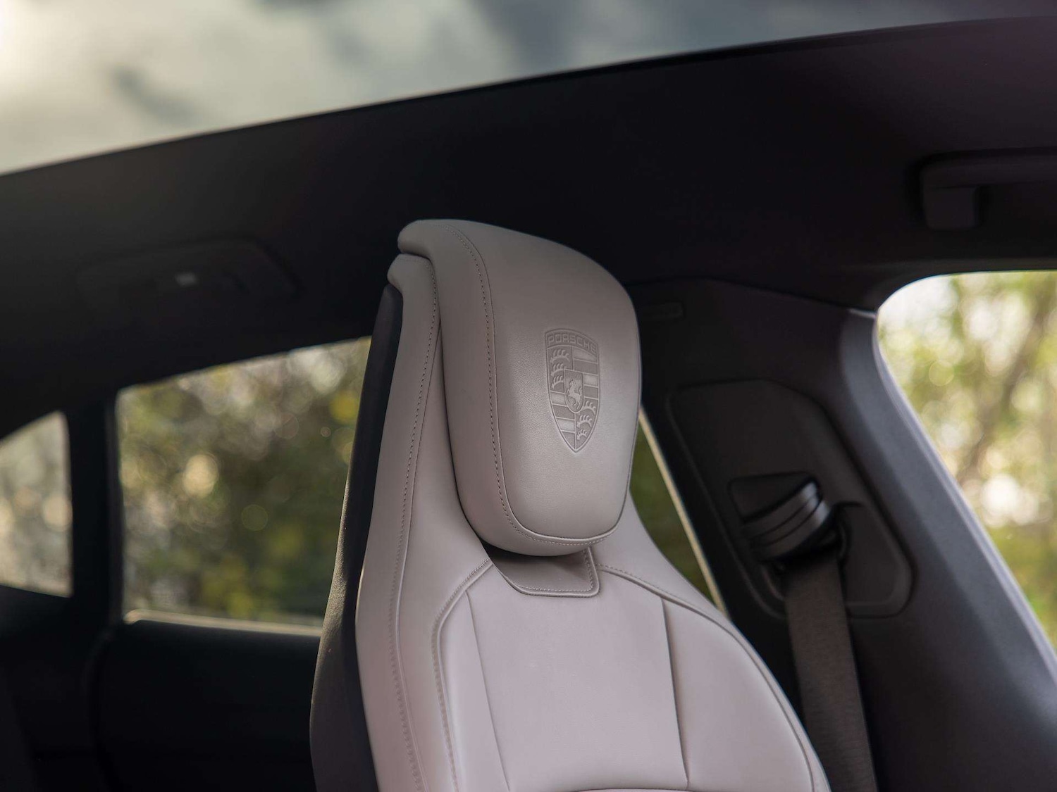 Used Porsche Taycan 2023 for sale - 76745965: Photo 12