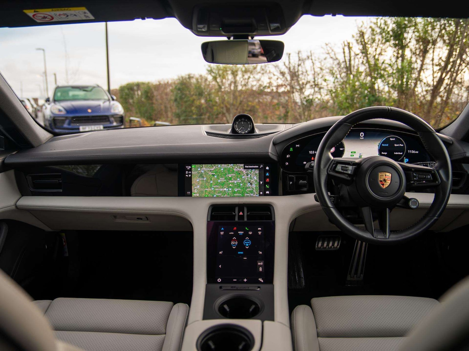 Used Porsche Taycan 2023 for sale - 76745965: Photo 3