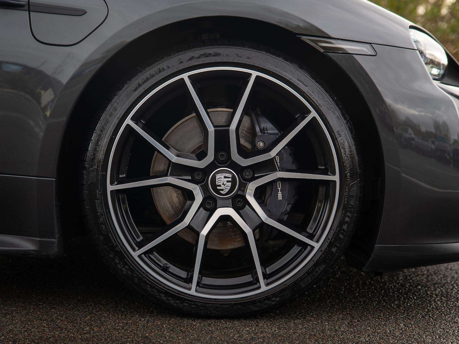 Used Porsche Taycan 2023 for sale - 76745965: Photo 4