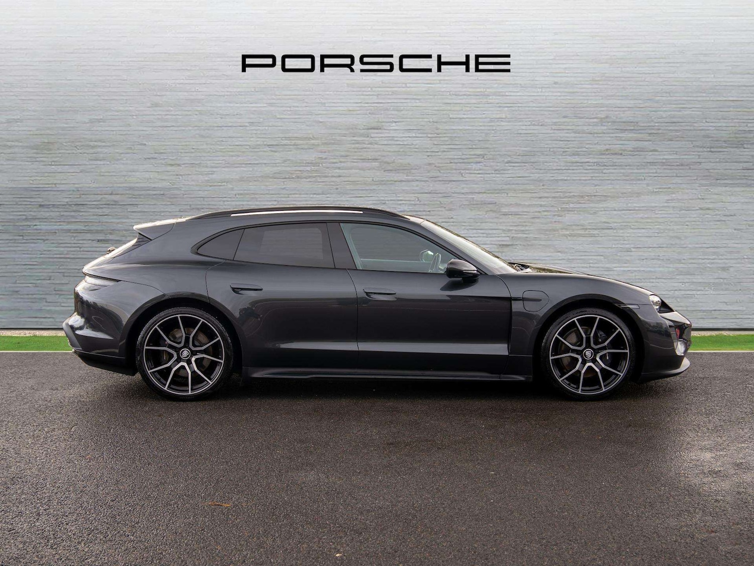 Used Porsche Taycan 2023 for sale - 76745965: Photo 5