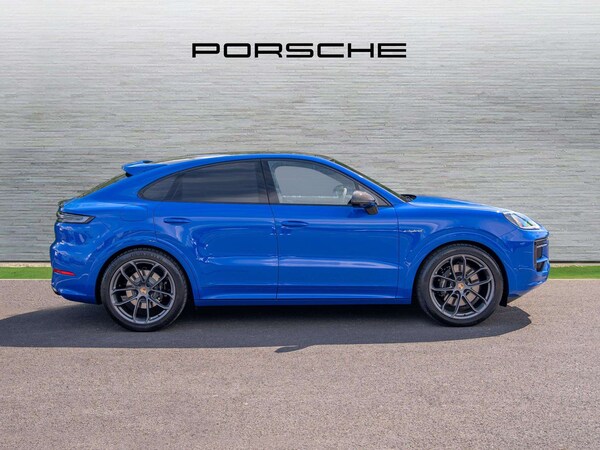 Used Porsche Cayenne 2025 for sale - 75217039: Photo 3