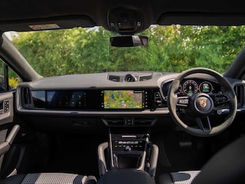 Used Porsche Cayenne 2025 for sale - 75217039: Photo