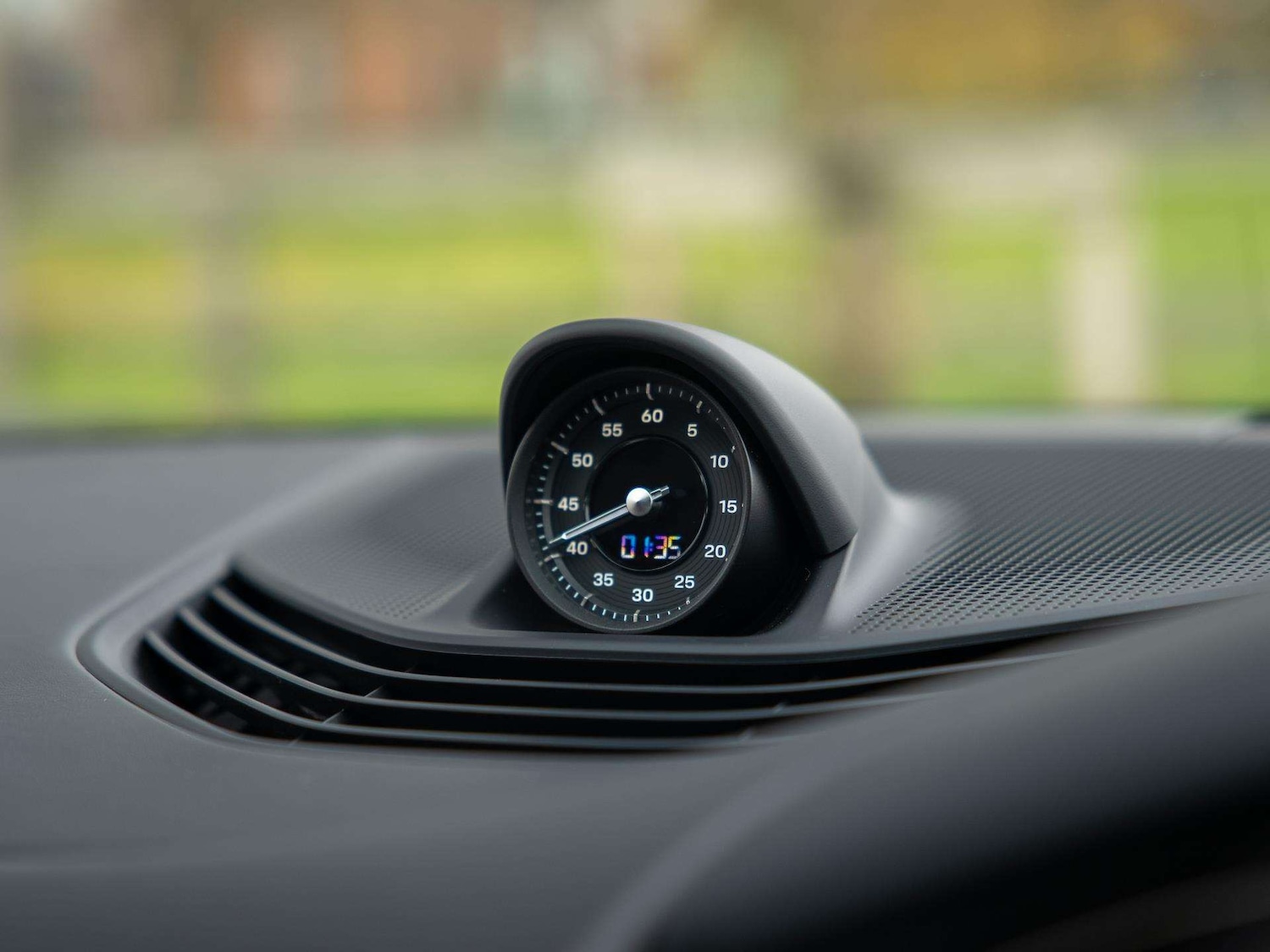 Used Porsche Taycan 2022 for sale - 76553076: Photo 27