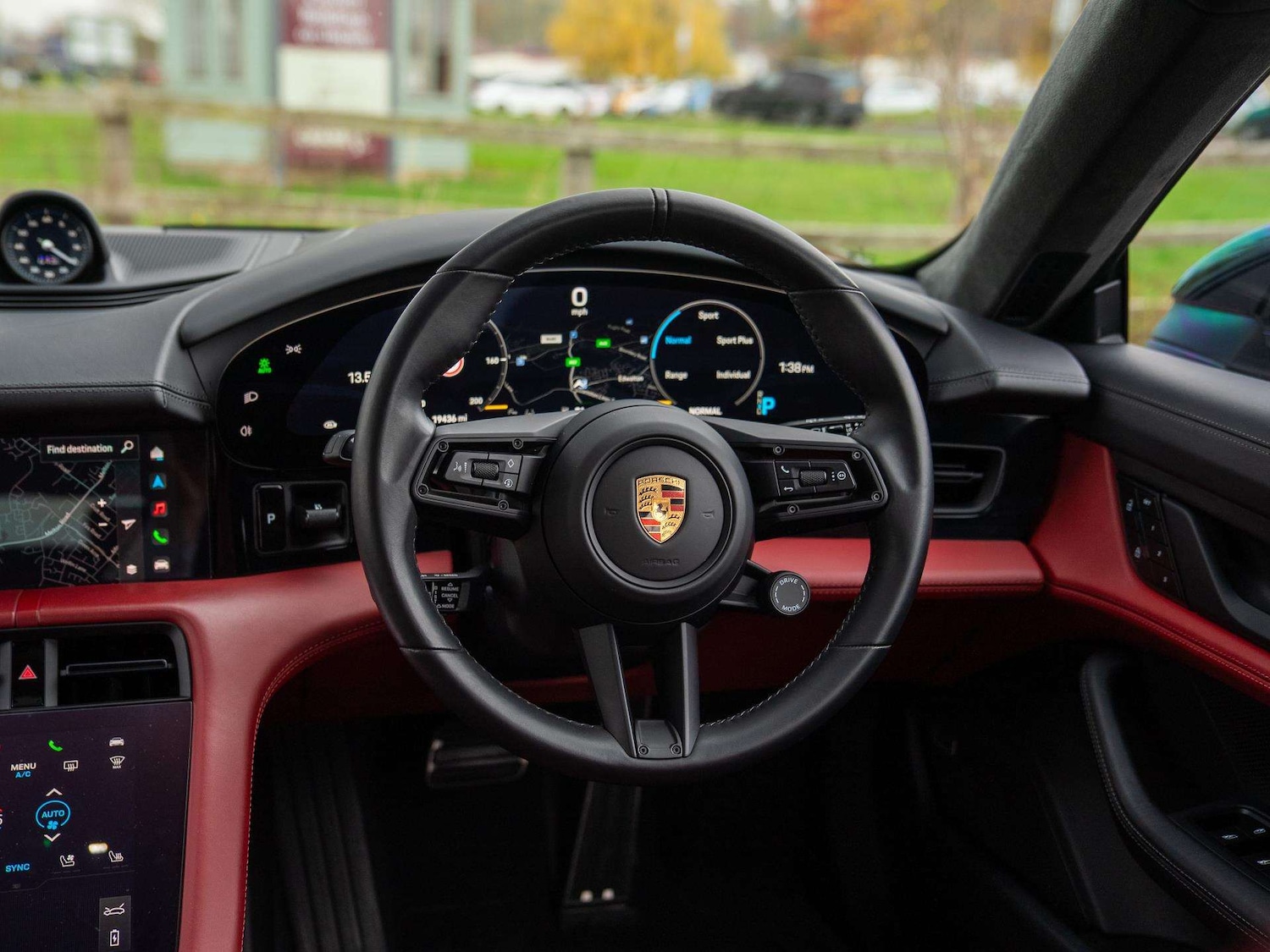 Used Porsche Taycan 2022 for sale - 76553076: Photo 8