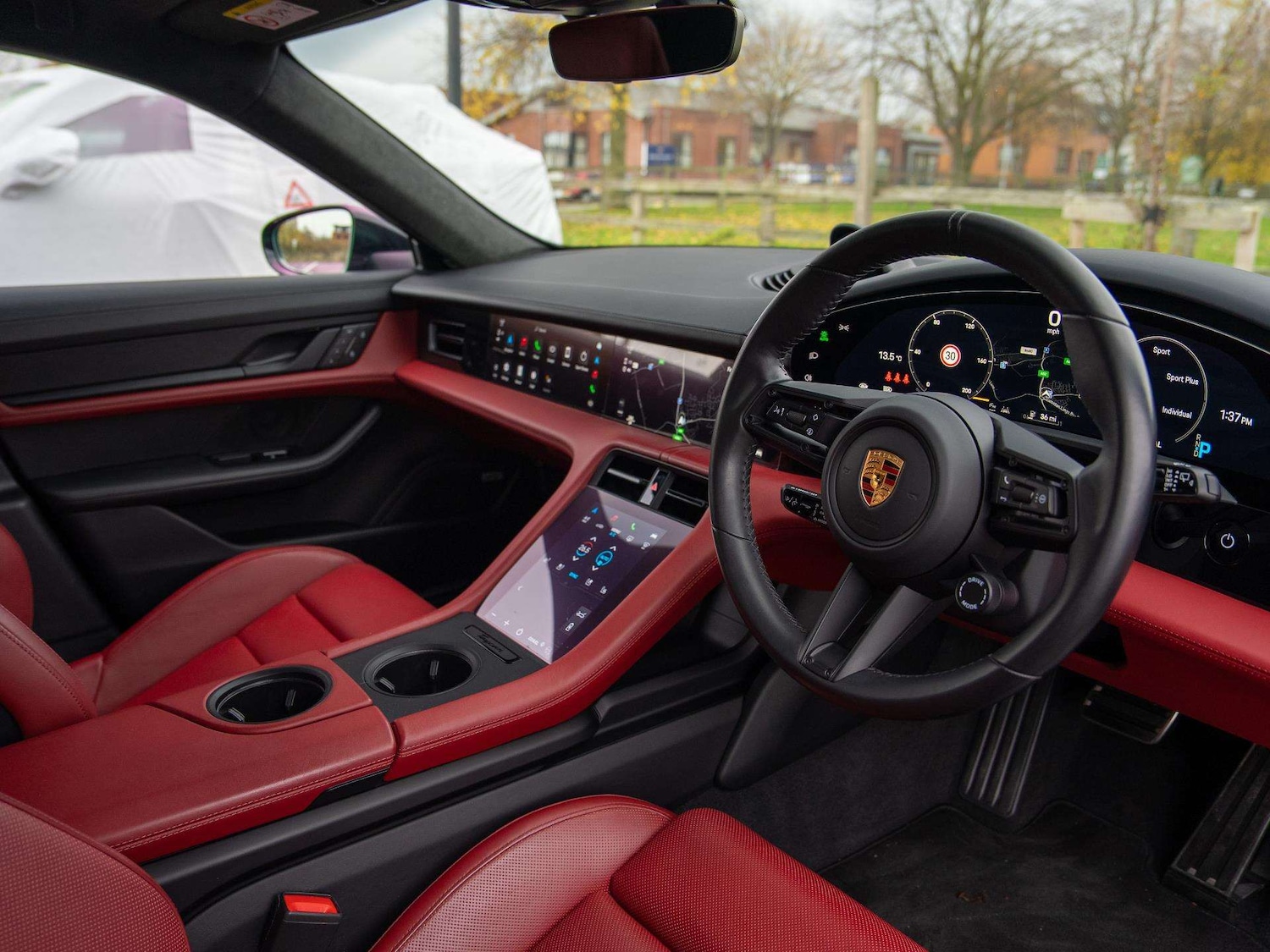 Used Porsche Taycan 2022 for sale - 76553076: Photo 9