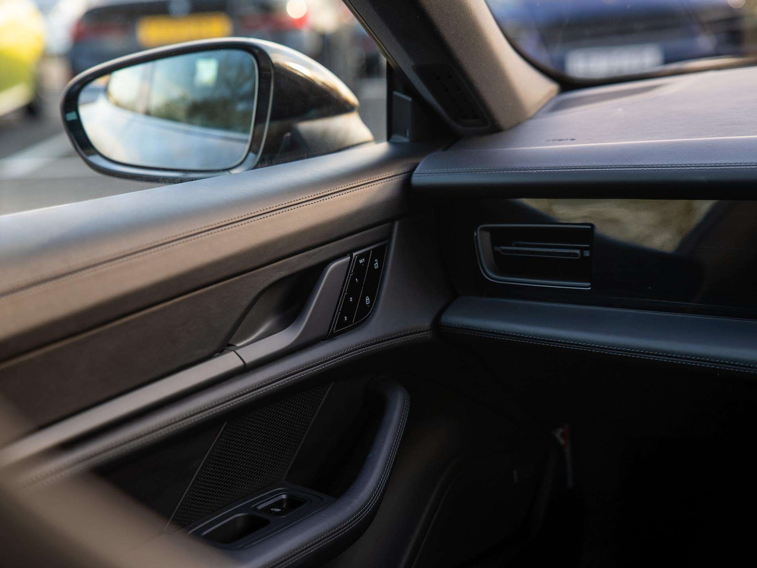 Used Porsche Taycan 2020 for sale - 76553273: Photo 31