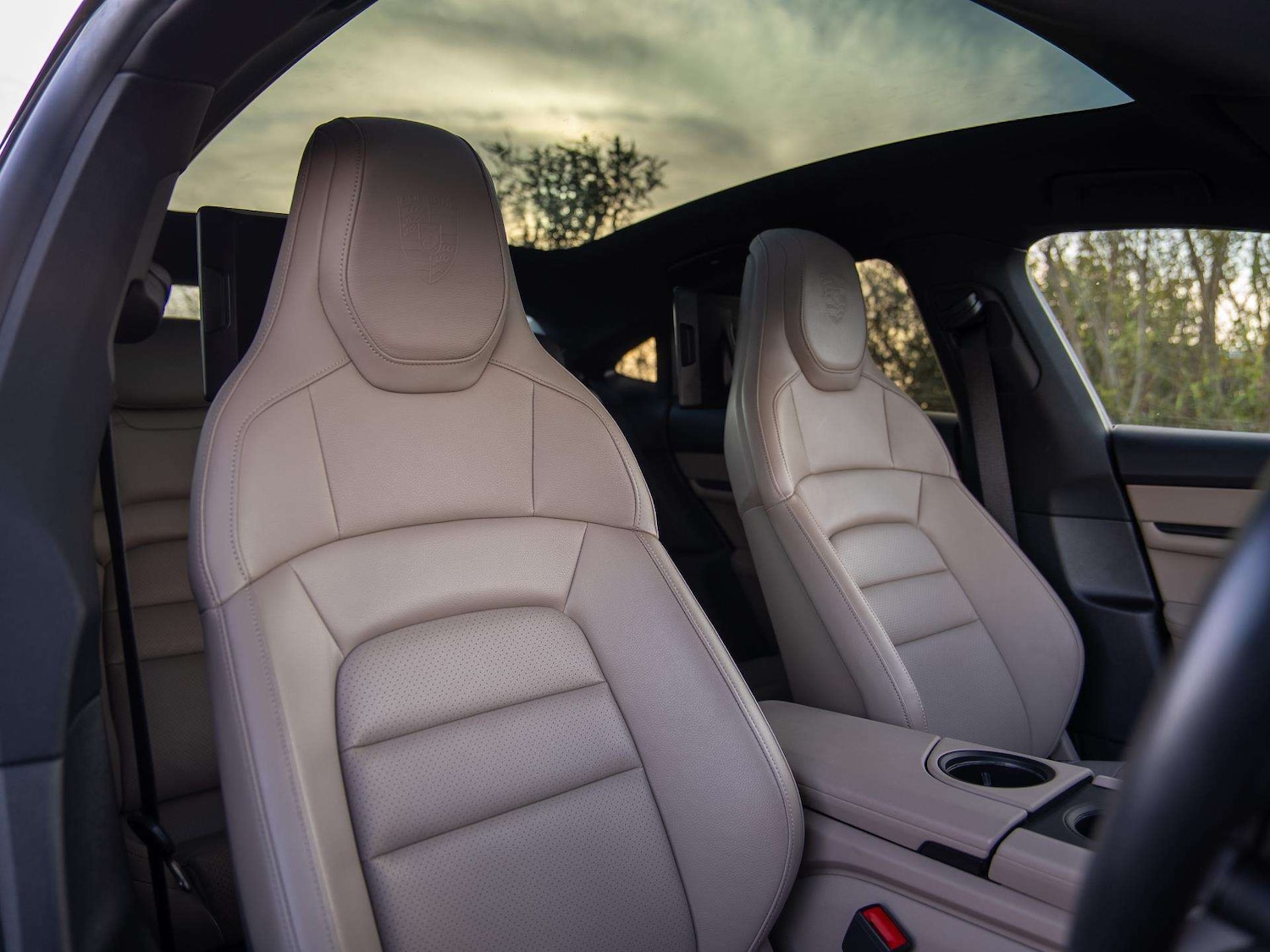 Used Porsche Taycan 2023 for sale - 76553196: Photo 10