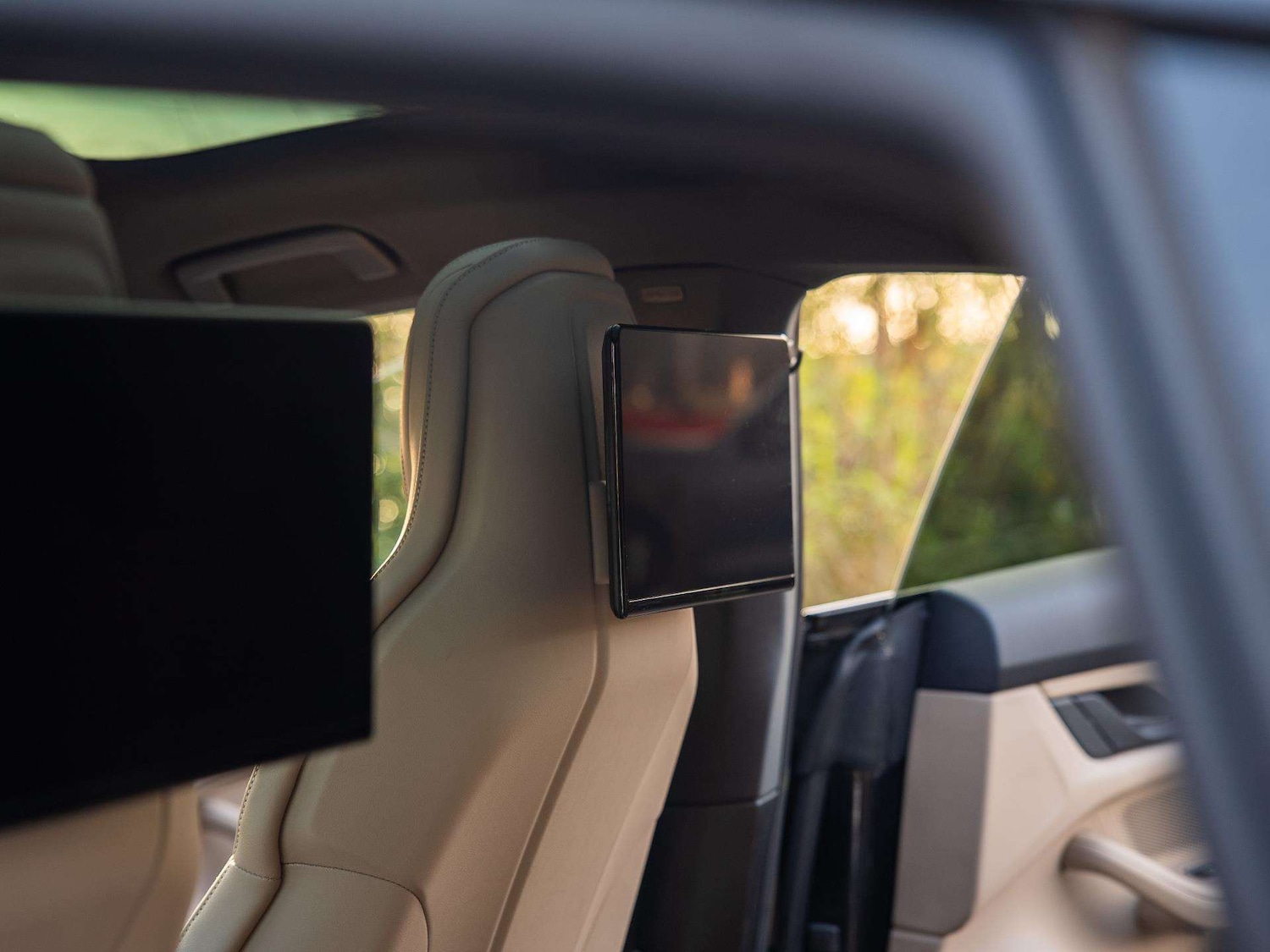 Used Porsche Taycan 2023 for sale - 76553196: Photo 13