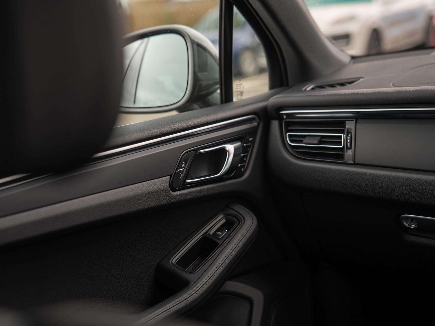 Used Porsche Macan 2023 for sale - 77727023: Photo 21