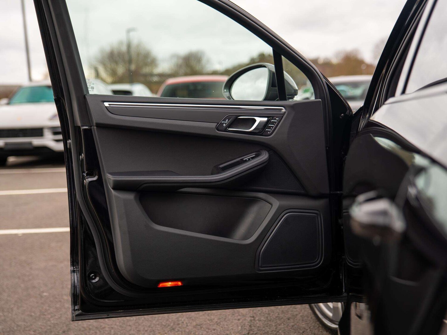 Used Porsche Macan 2023 for sale - 77727023: Photo 24