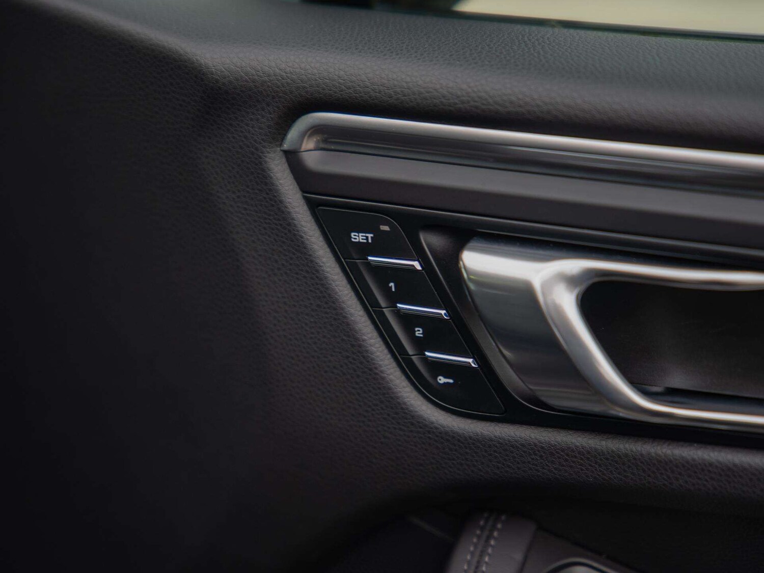 Used Porsche Macan 2023 for sale - 77727023: Photo 28