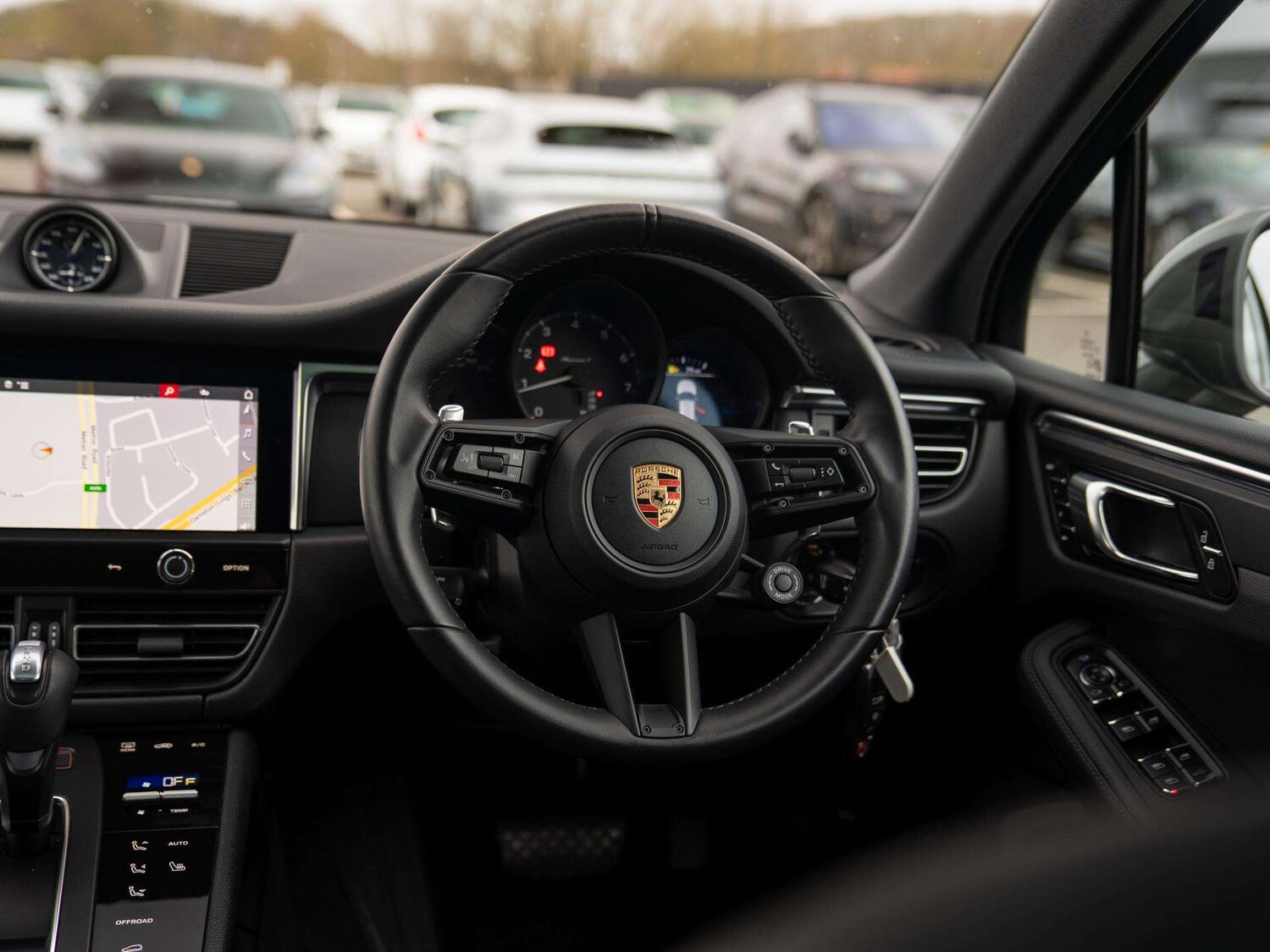 Used Porsche Macan 2023 for sale - 77727023: Photo 9