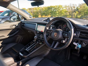 Used Porsche Macan 2024 for sale - 78419956: Photo