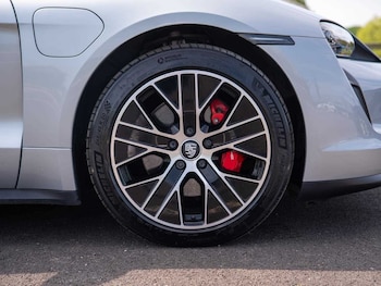 Used Porsche Taycan 2022 for sale - 75218436: Photo