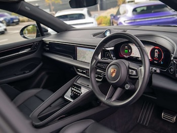Used Porsche Macan 2024 for sale - 79624372: Photo