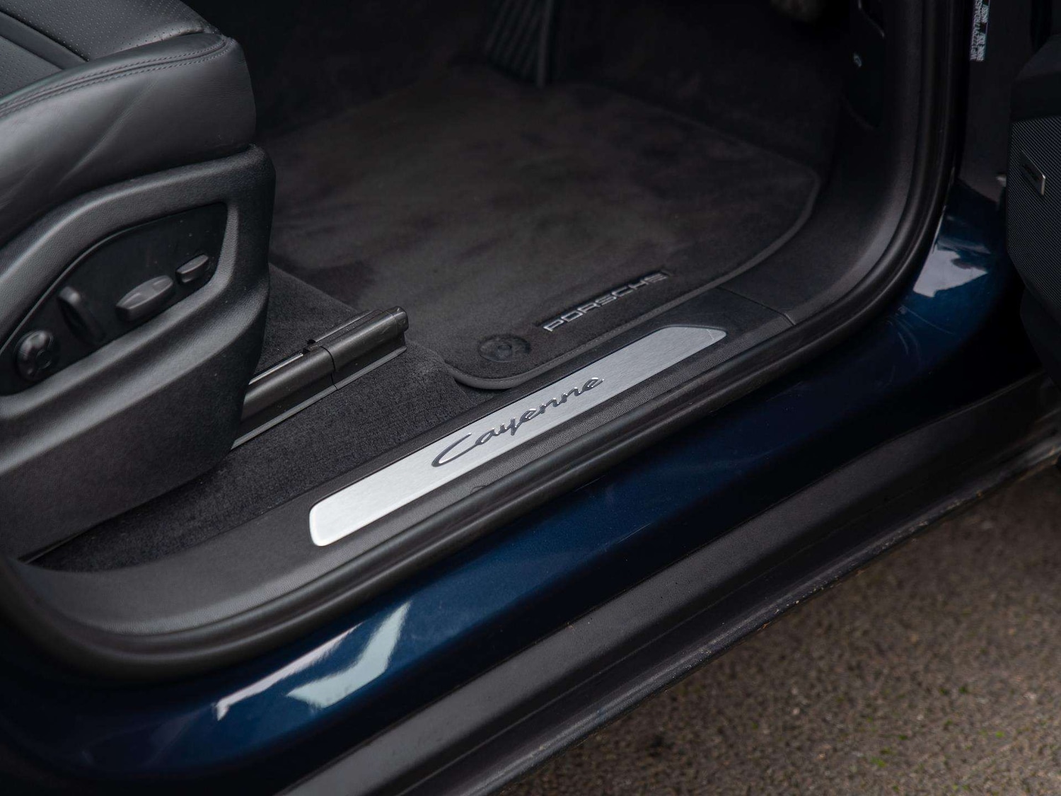 Used Porsche Cayenne 2023 for sale - 76553056: Photo 34