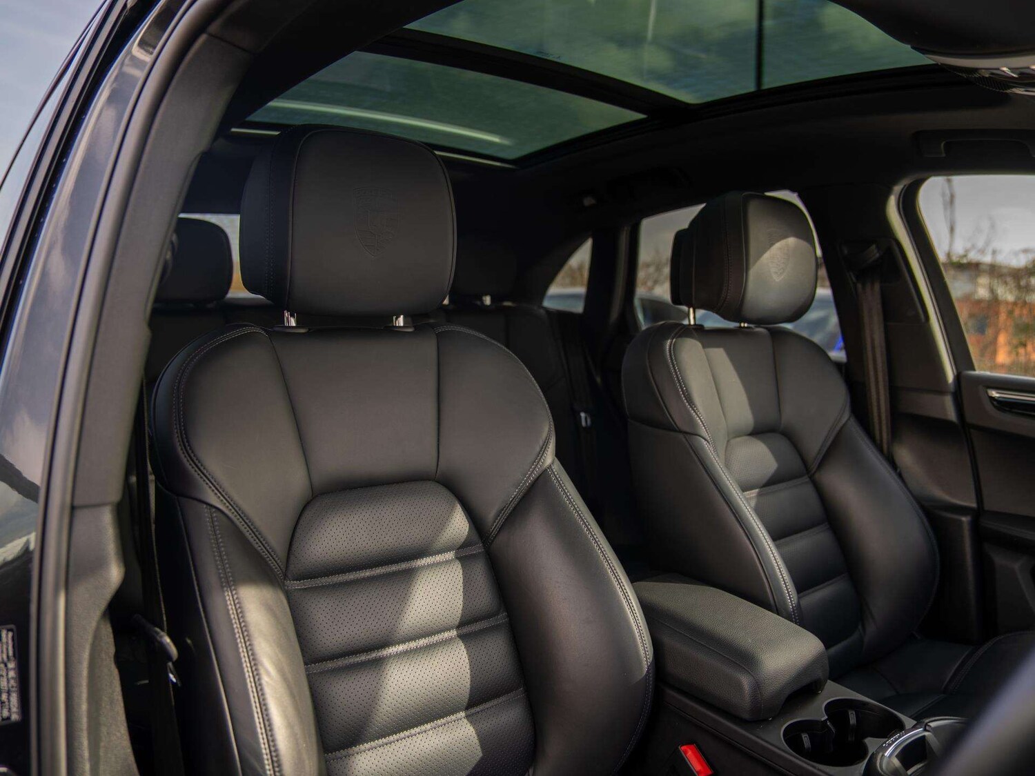 Used Porsche Macan 2021 for sale - 77699013: Photo 11