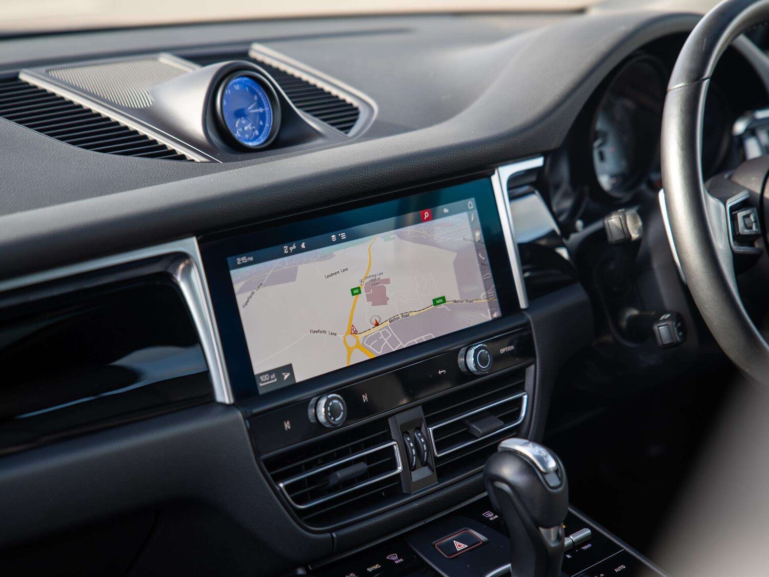 Used Porsche Macan 2021 for sale - 77699013: Photo 16