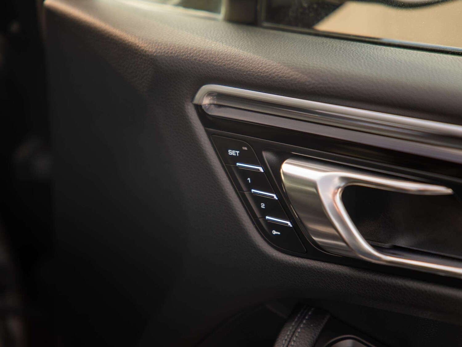 Used Porsche Macan 2021 for sale - 77699013: Photo 26