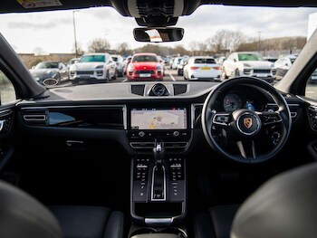 Used Porsche Macan 2021 for sale - 77699013: Photo