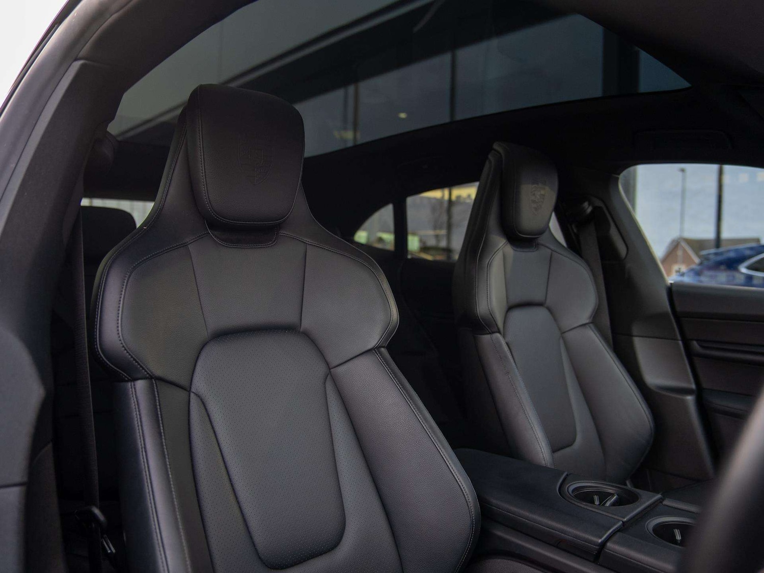 Used Porsche Taycan 2022 for sale - 77194488: Photo 10