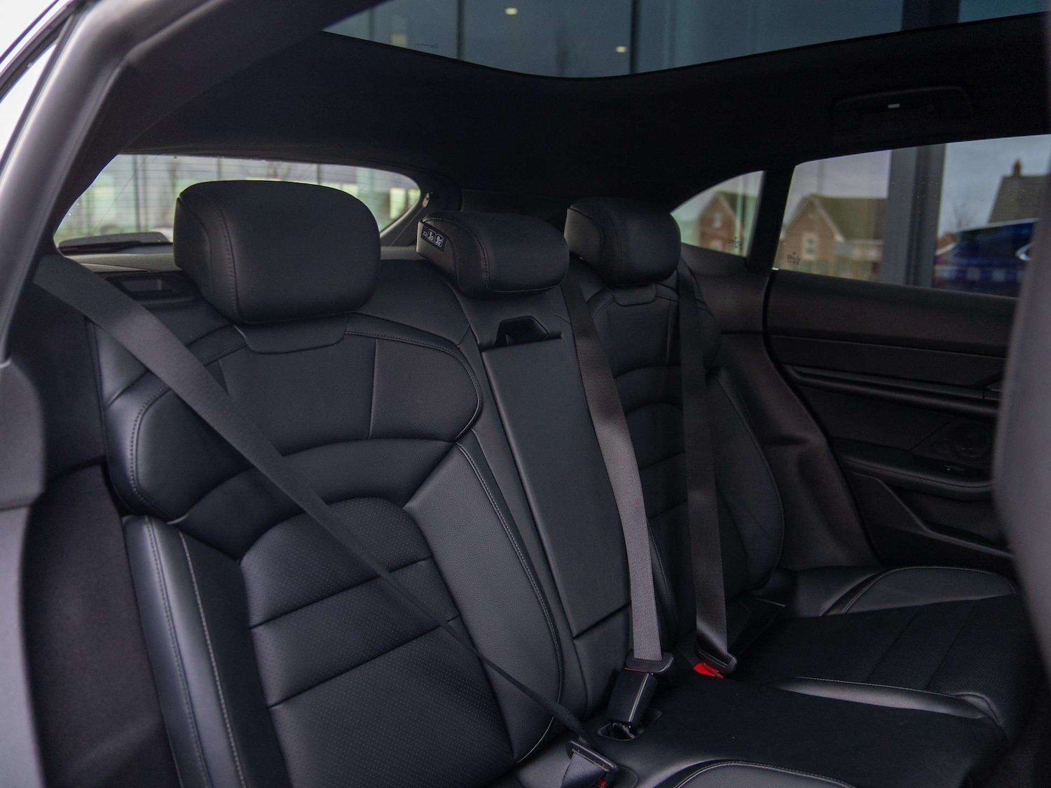 Used Porsche Taycan 2022 for sale - 77194488: Photo 11