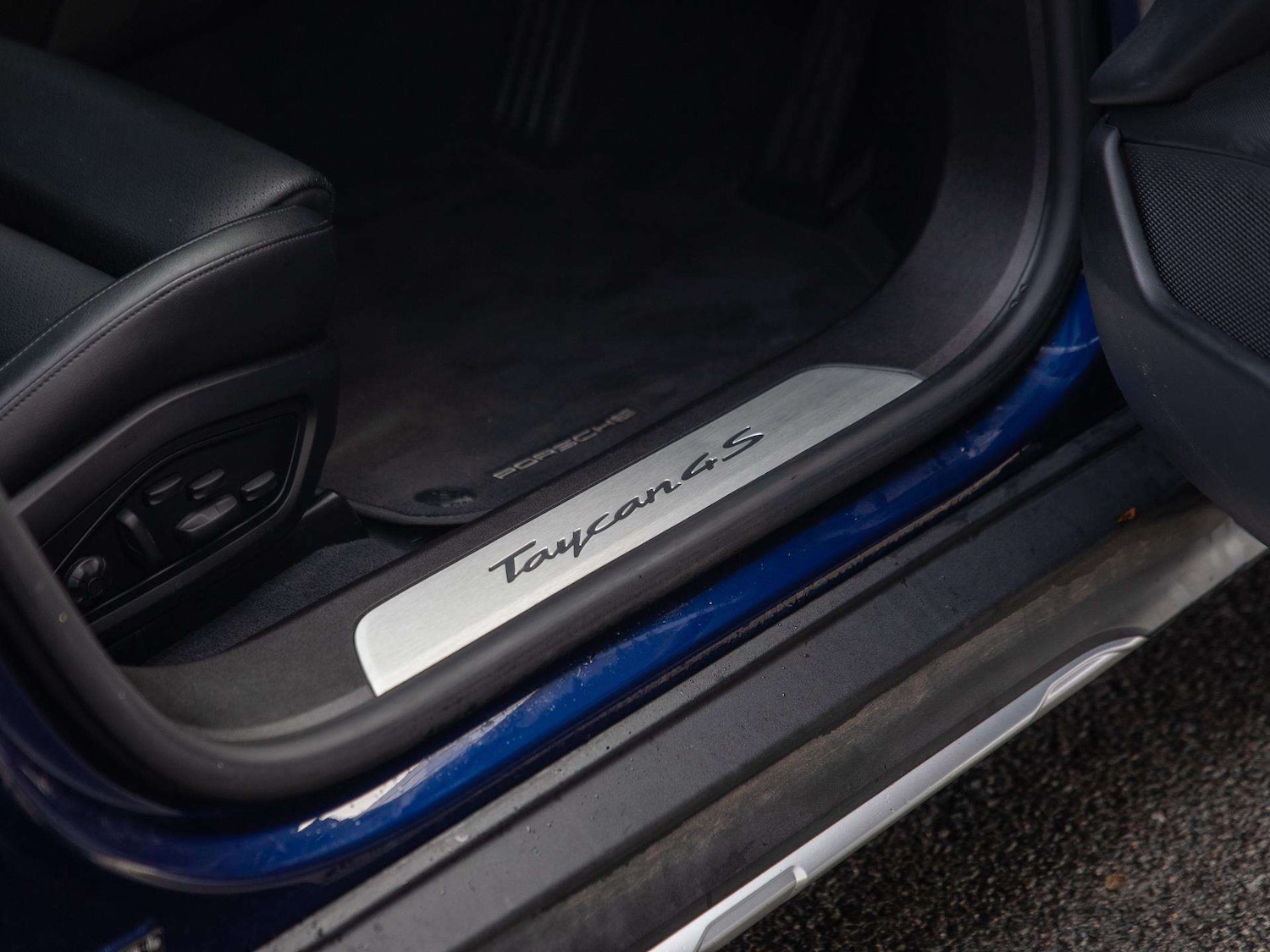 Used Porsche Taycan 2022 for sale - 77194488: Photo 31