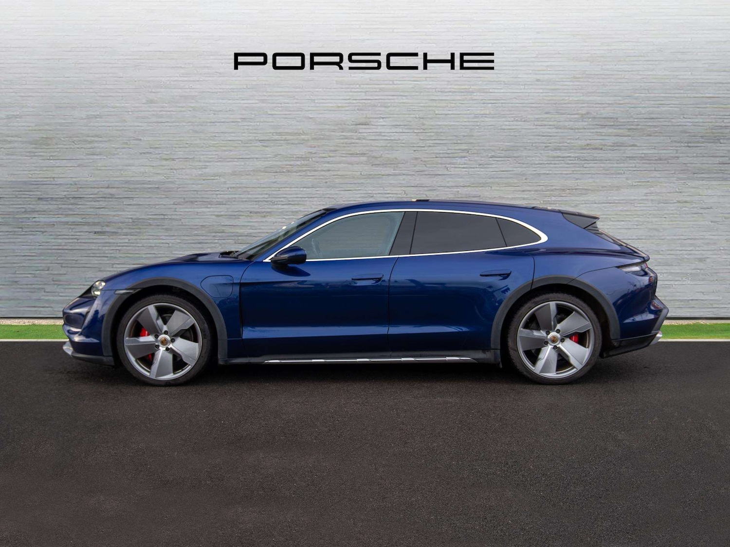 Used Porsche Taycan 2022 for sale - 77194488: Photo 5