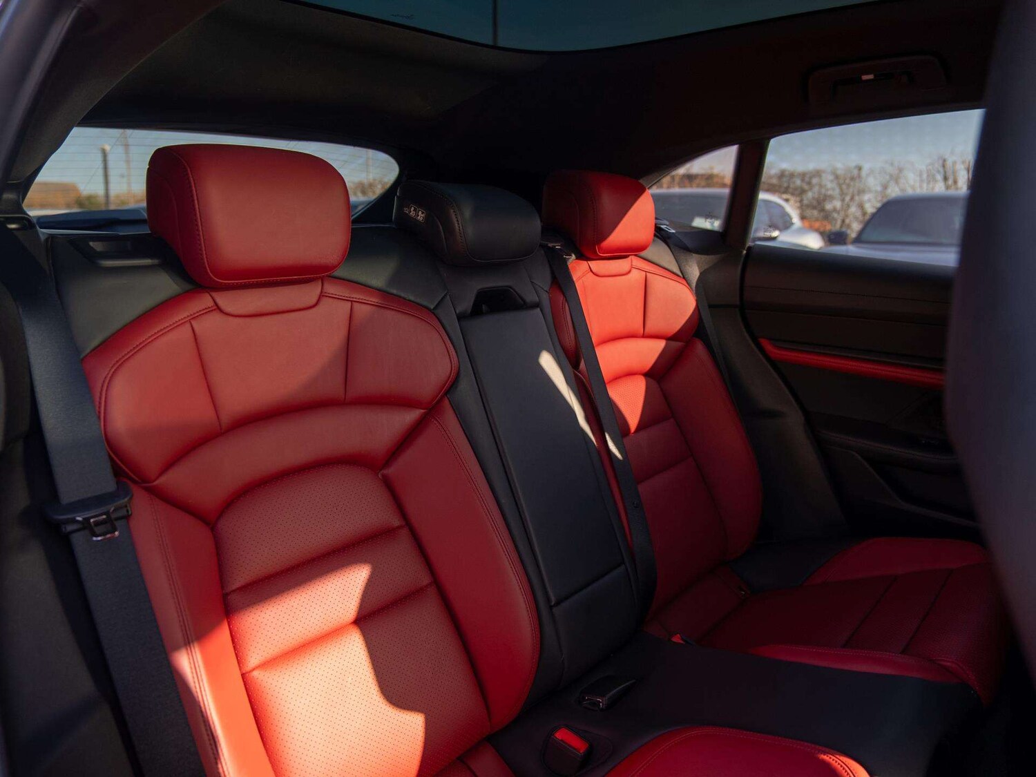 Used Porsche Taycan 2022 for sale - 77960636: Photo 10