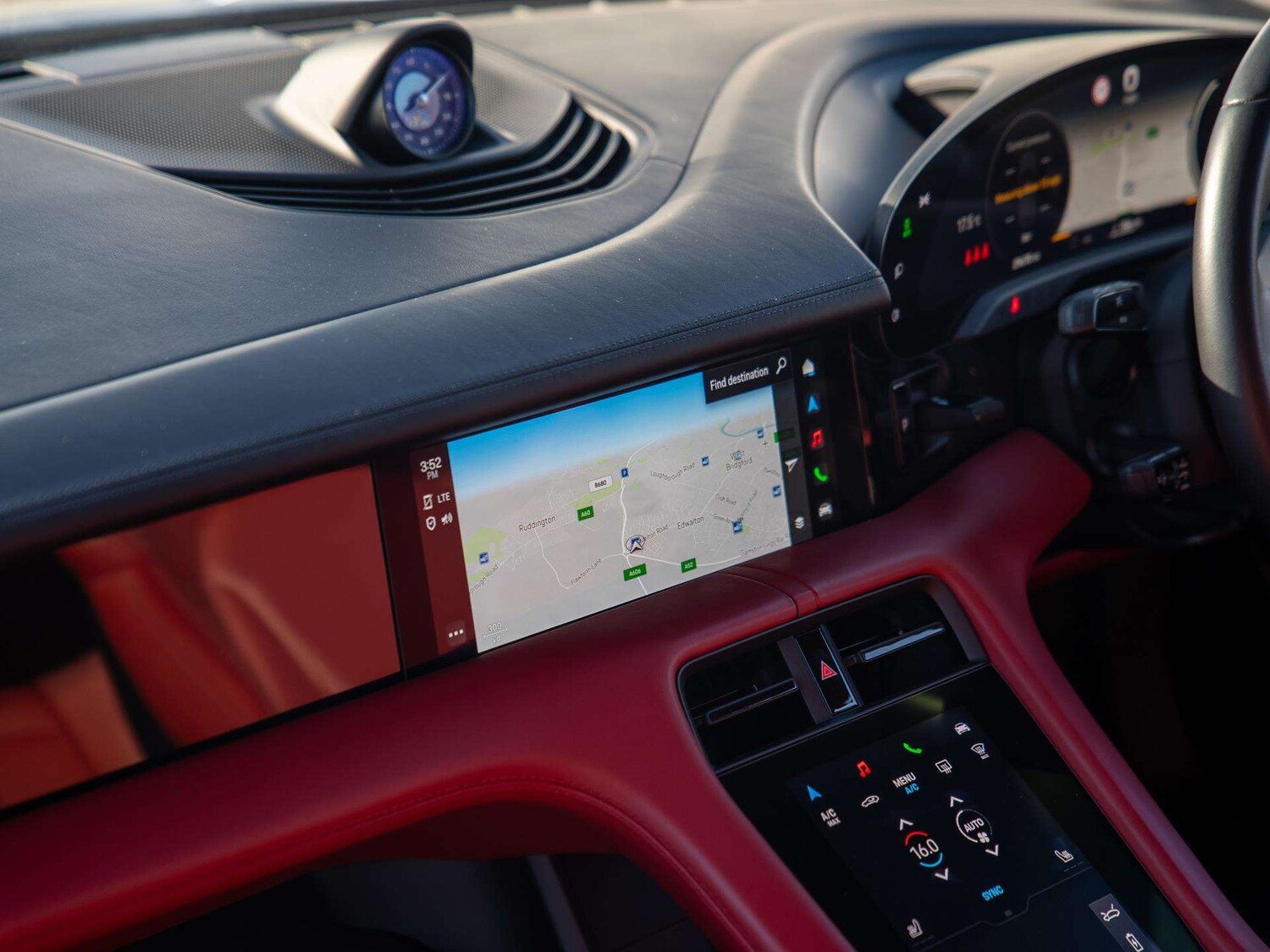 Used Porsche Taycan 2022 for sale - 77960636: Photo 26