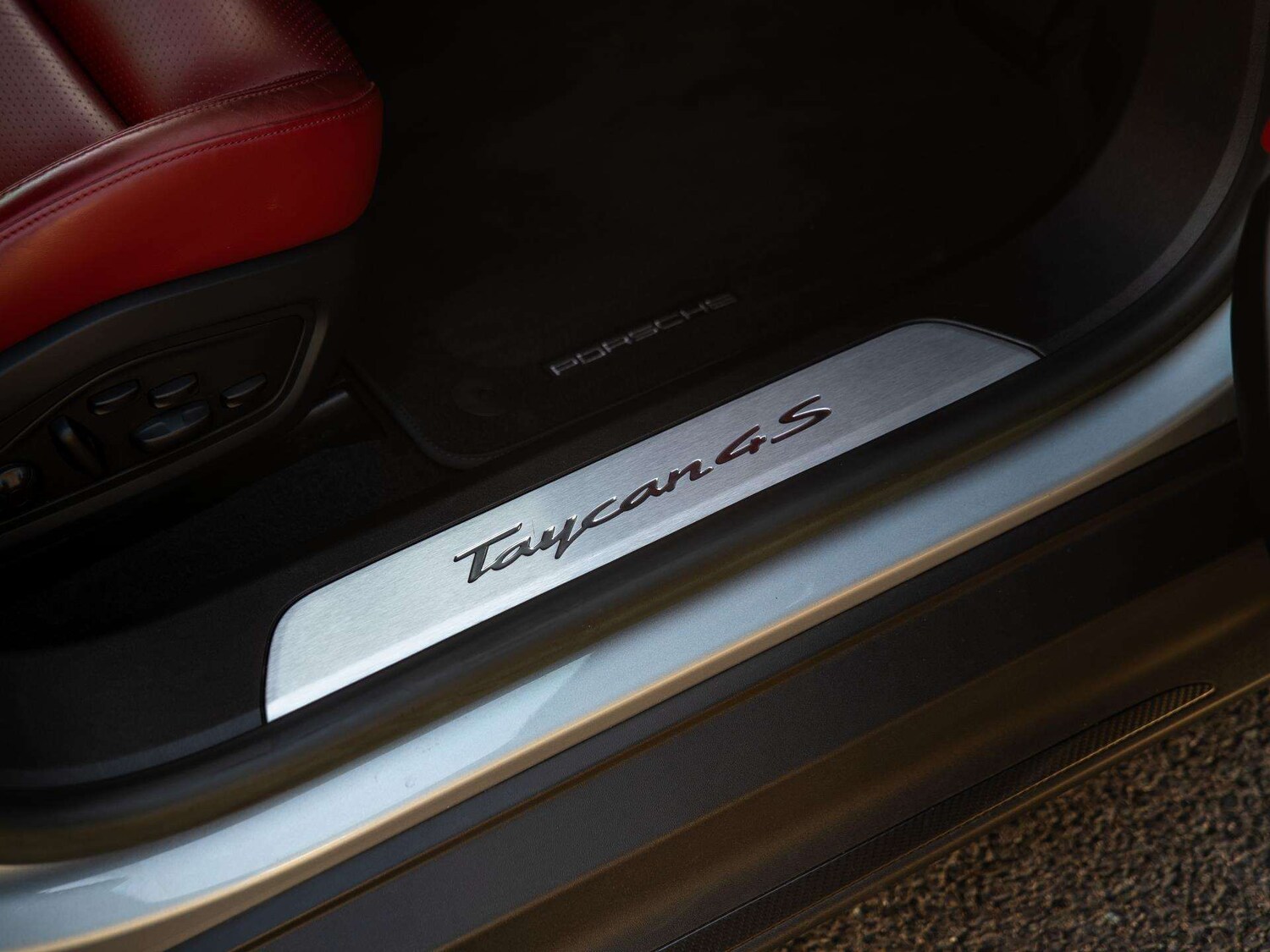 Used Porsche Taycan 2022 for sale - 77960636: Photo 33