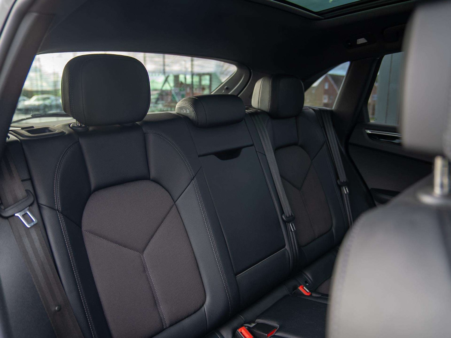 Used Porsche Macan 2022 for sale - 77282053: Photo 11