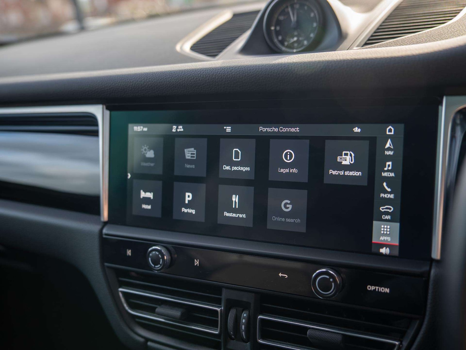 Used Porsche Macan 2022 for sale - 77282053: Photo 16