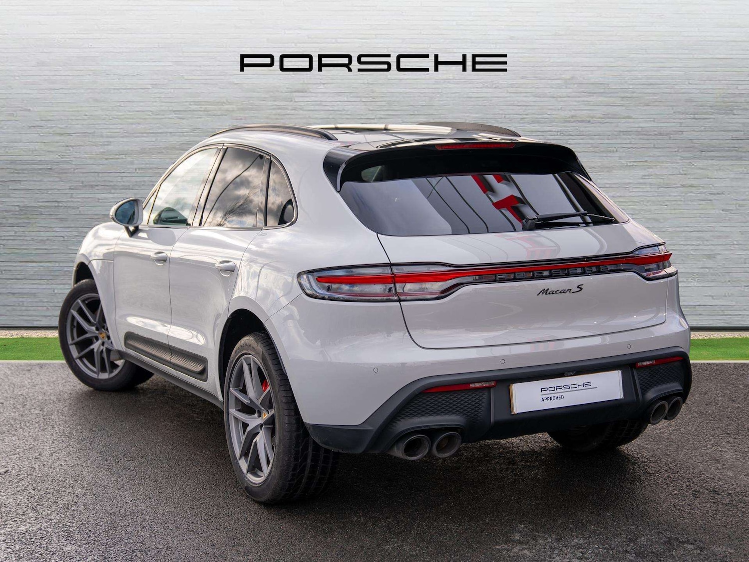 Used Porsche Macan 2022 for sale - 77282053: Photo 2
