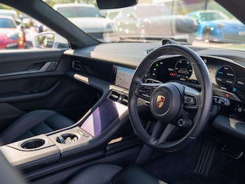 Used Porsche Taycan 2023 for sale - 79351603: Photo