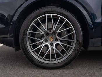 Used Porsche Cayenne 2018 for sale - 78104507: Photo