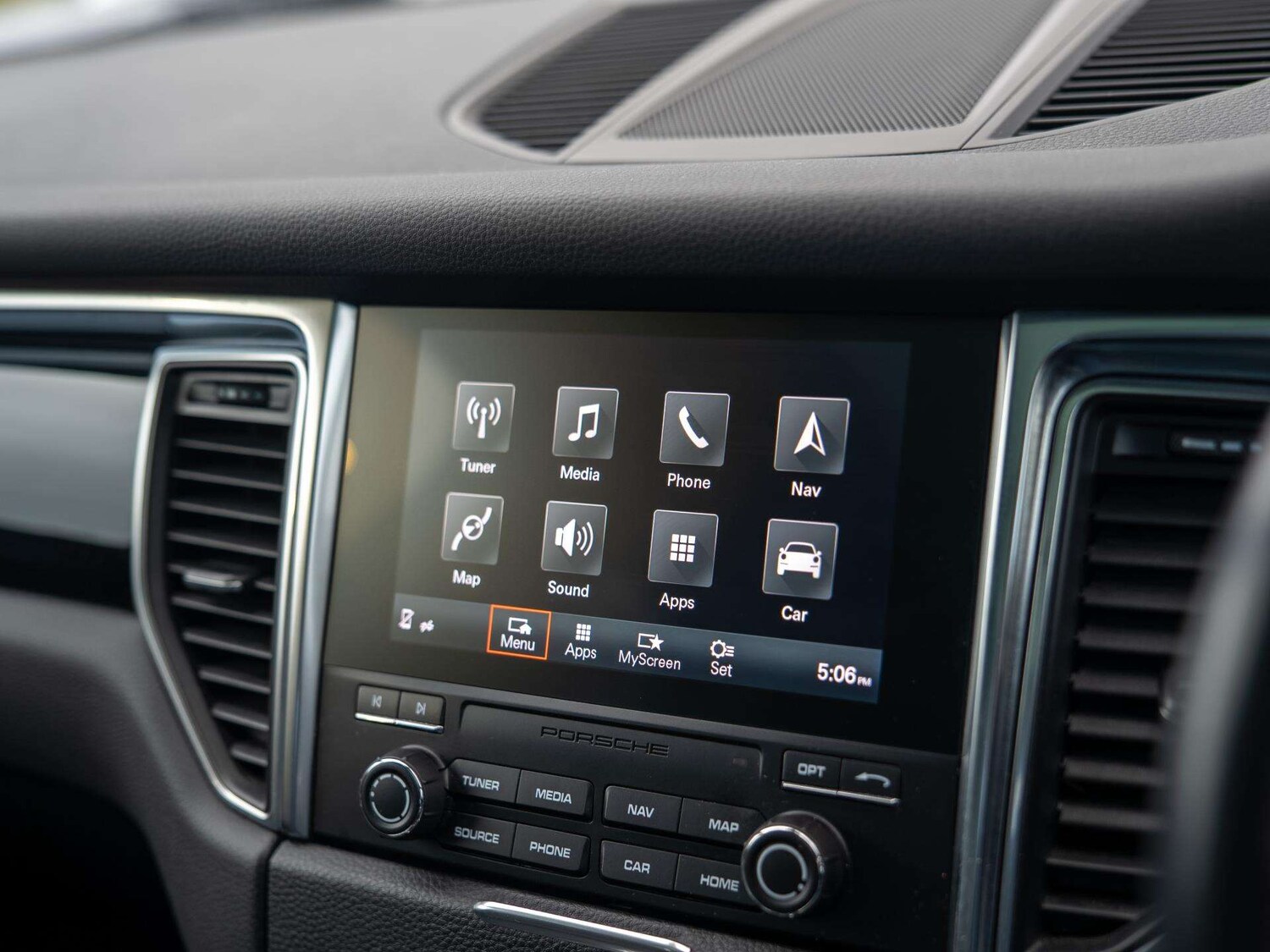 Used Porsche Macan 2018 for sale - 78090193: Photo 16