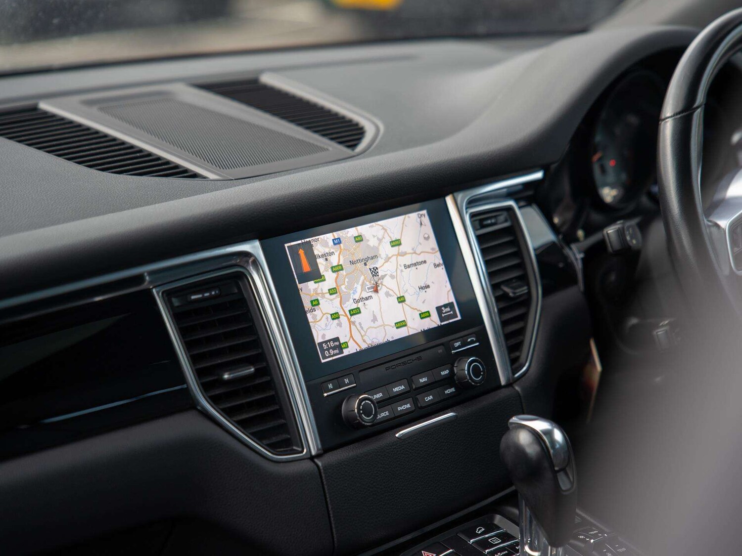 Used Porsche Macan 2018 for sale - 78090193: Photo 25