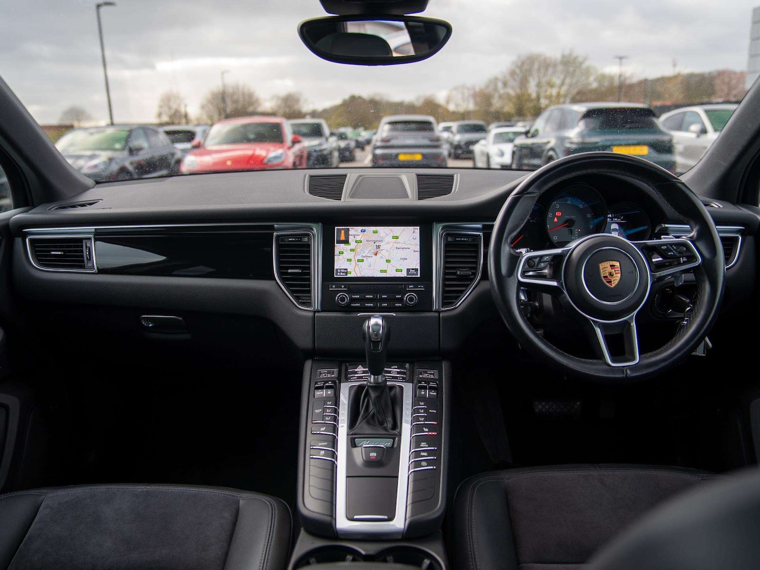 Used Porsche Macan 2018 for sale - 78090193: Photo 3