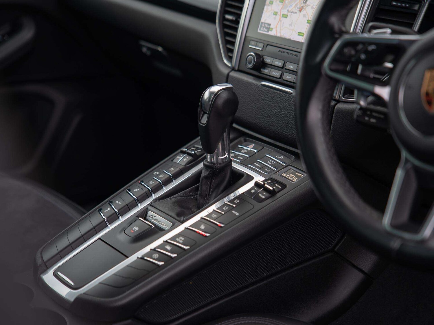 Used Porsche Macan 2018 for sale - 78090193: Photo 31