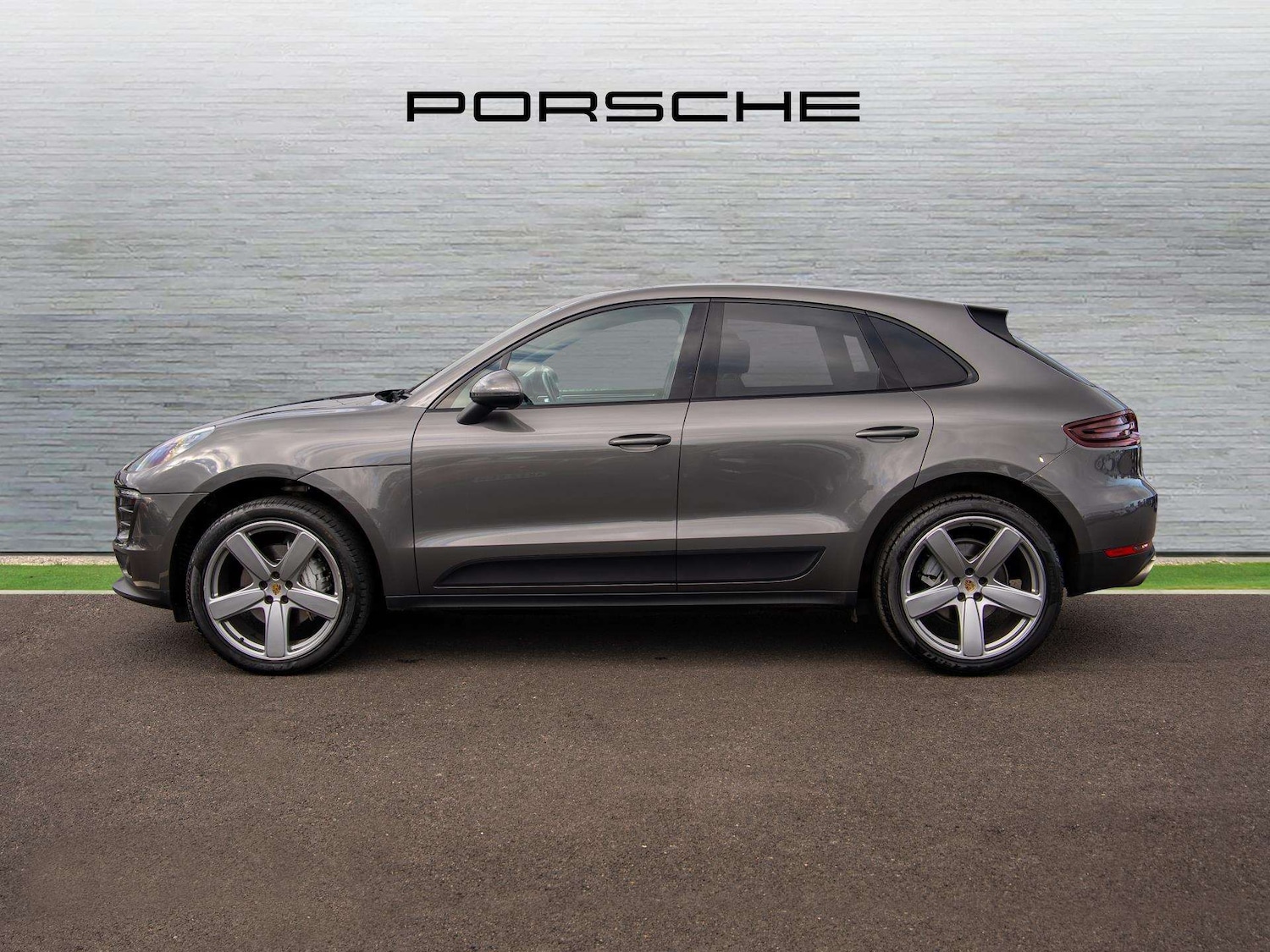 Used Porsche Macan 2018 for sale - 78090193: Photo 5