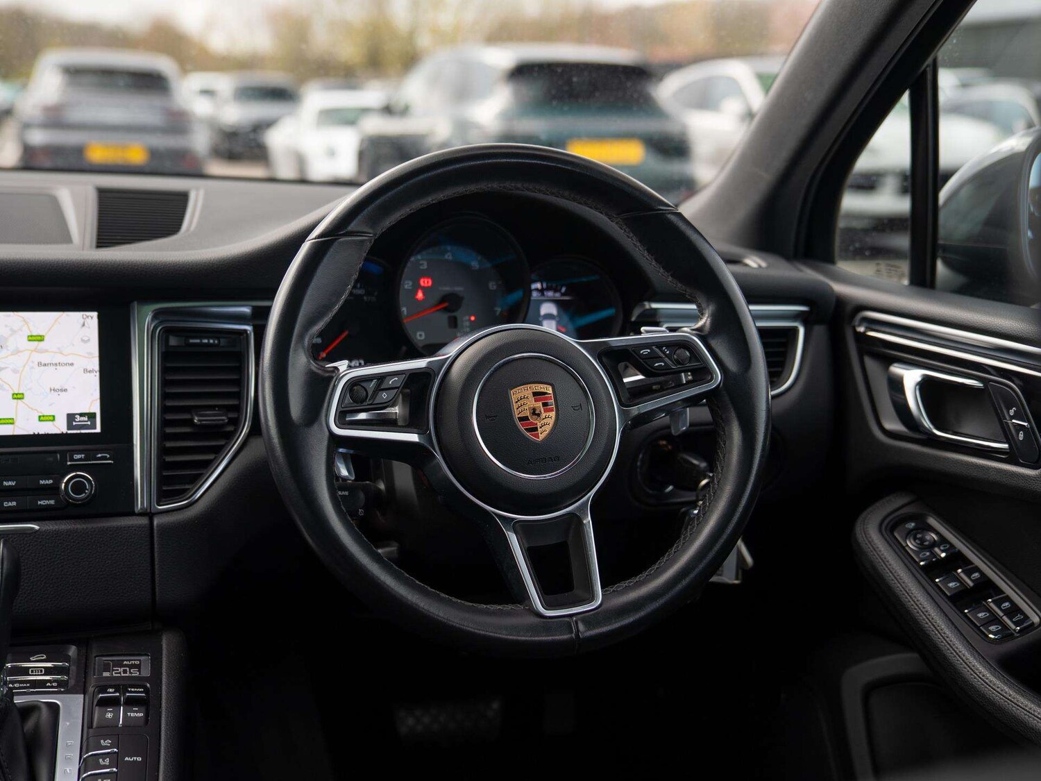 Used Porsche Macan 2018 for sale - 78090193: Photo 8